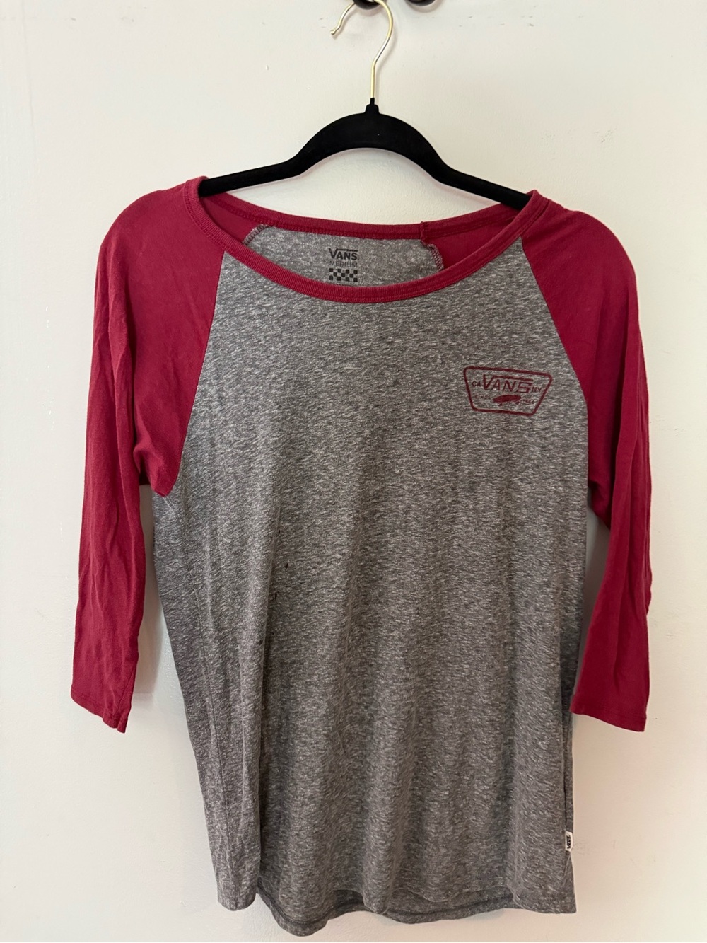 Vans Gray & Burgundy Raglan 3/4 Sleeve Graphic Tee | Women’s Medium